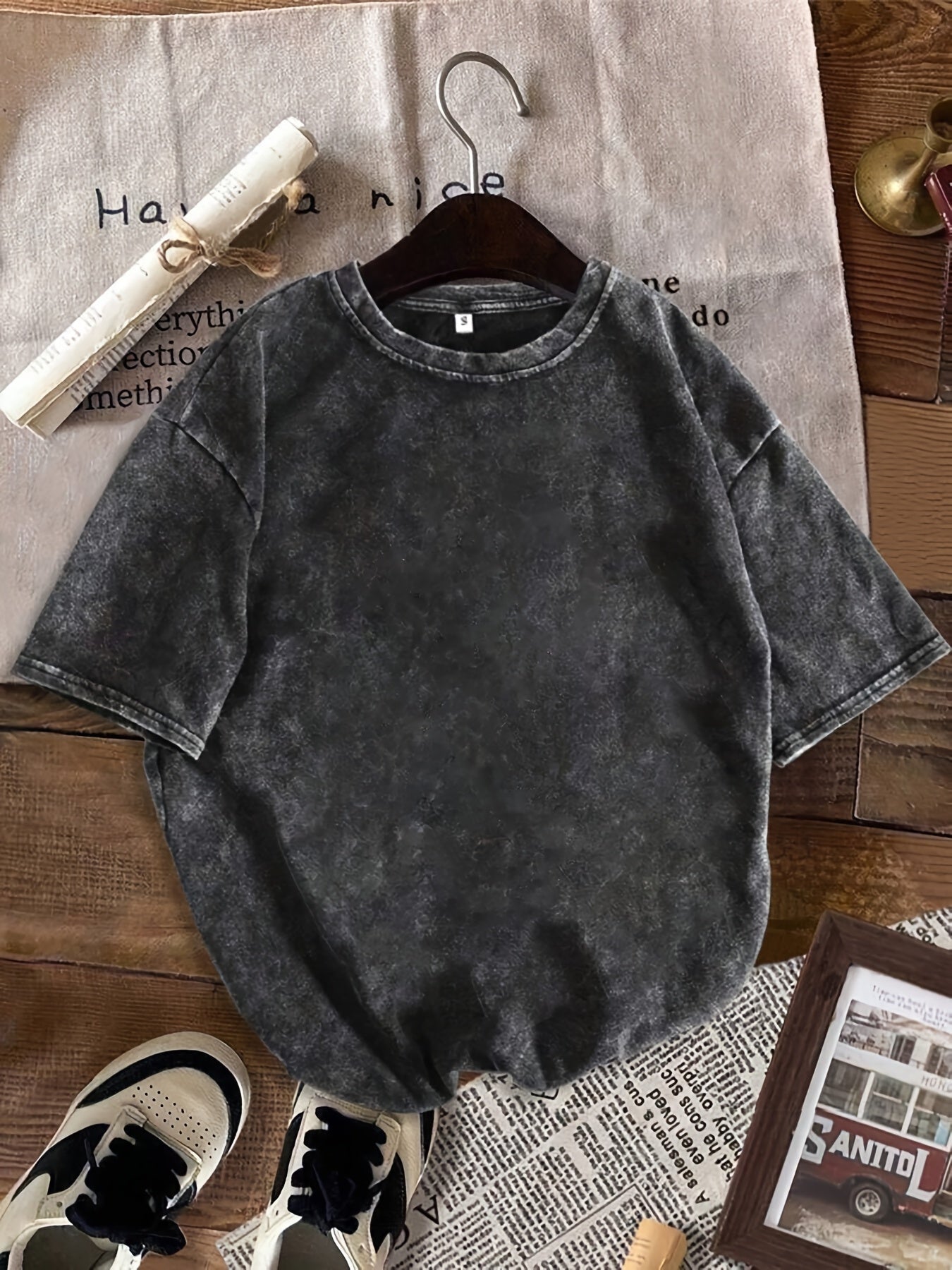 HOODHEX Vintage Money Graphic T-Shirt