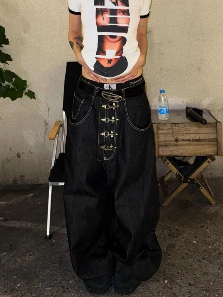 Metal Buckle Design Curved Wide-leg Jeans