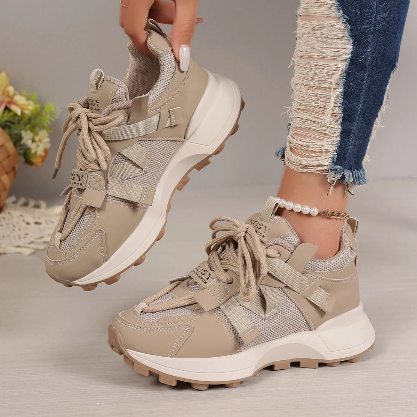 ThunderKick Woman Sneaker