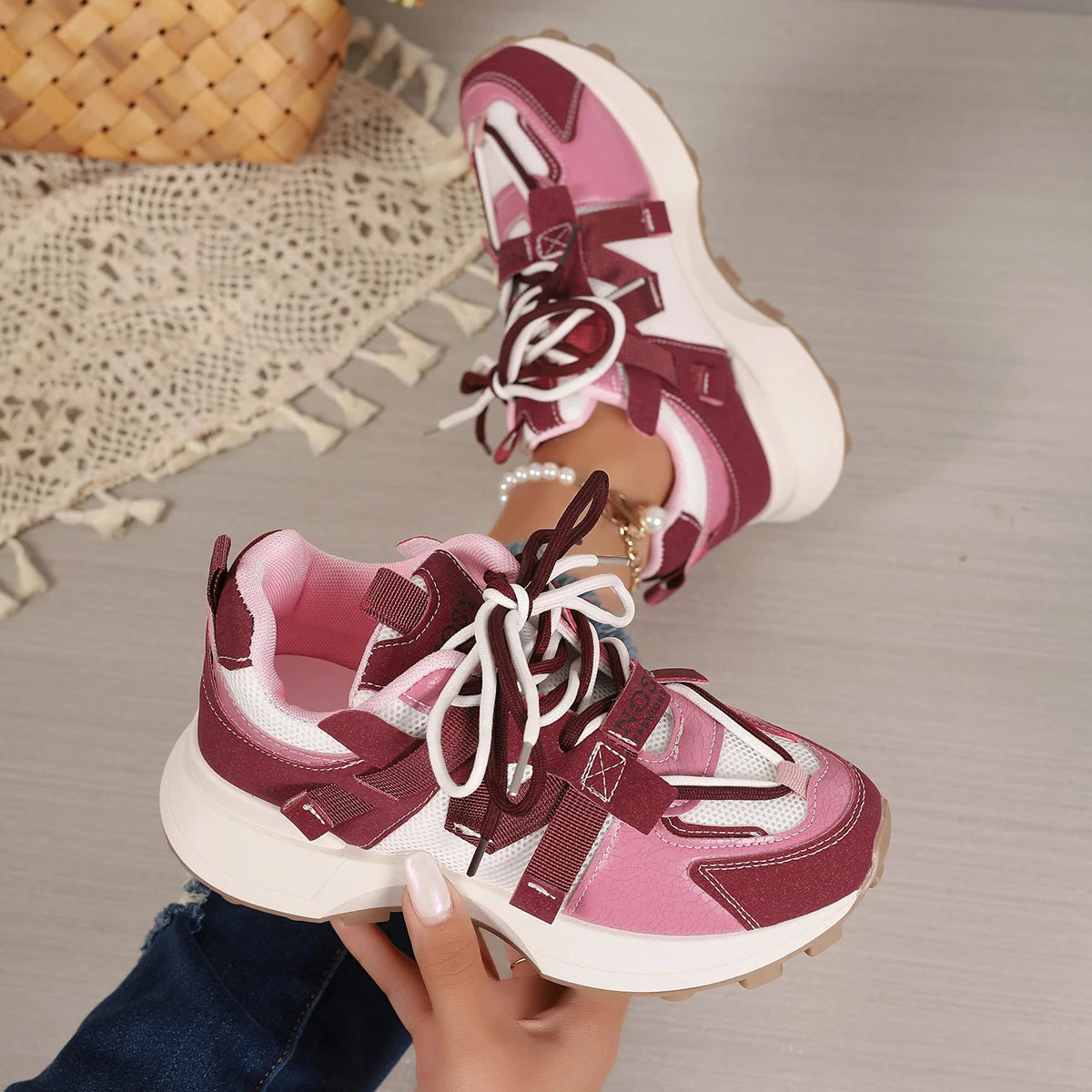 ThunderKick Woman Sneaker