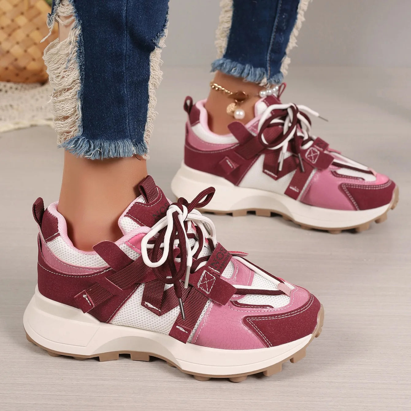 ThunderKick Woman Sneaker
