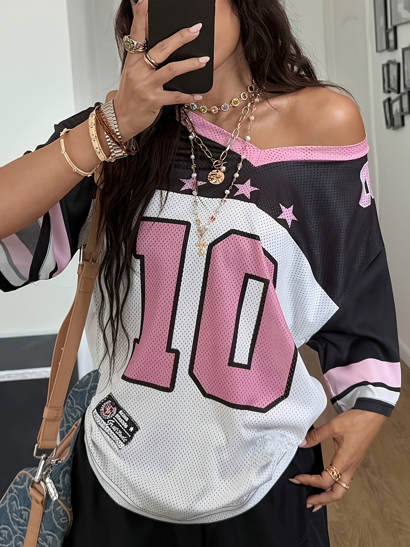 STREETPHANTOM Oversized V-Neck T-Shirt with Bold '10' Number Print