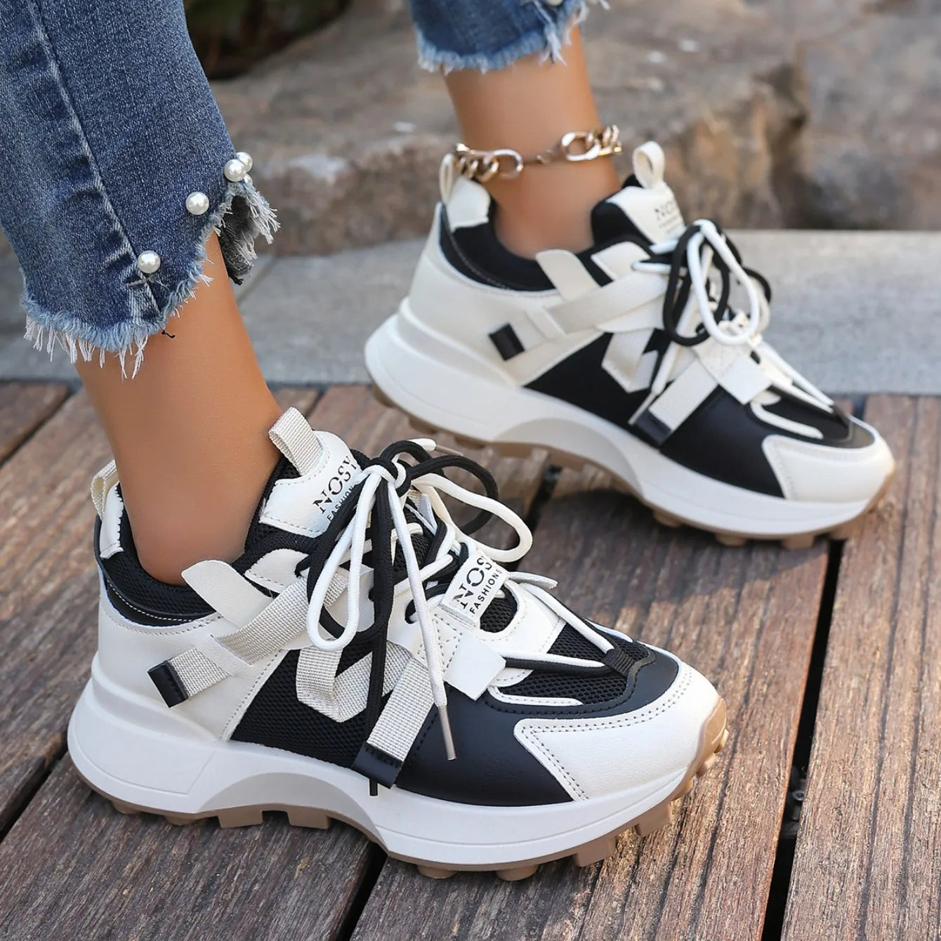 ThunderKick Woman Sneaker